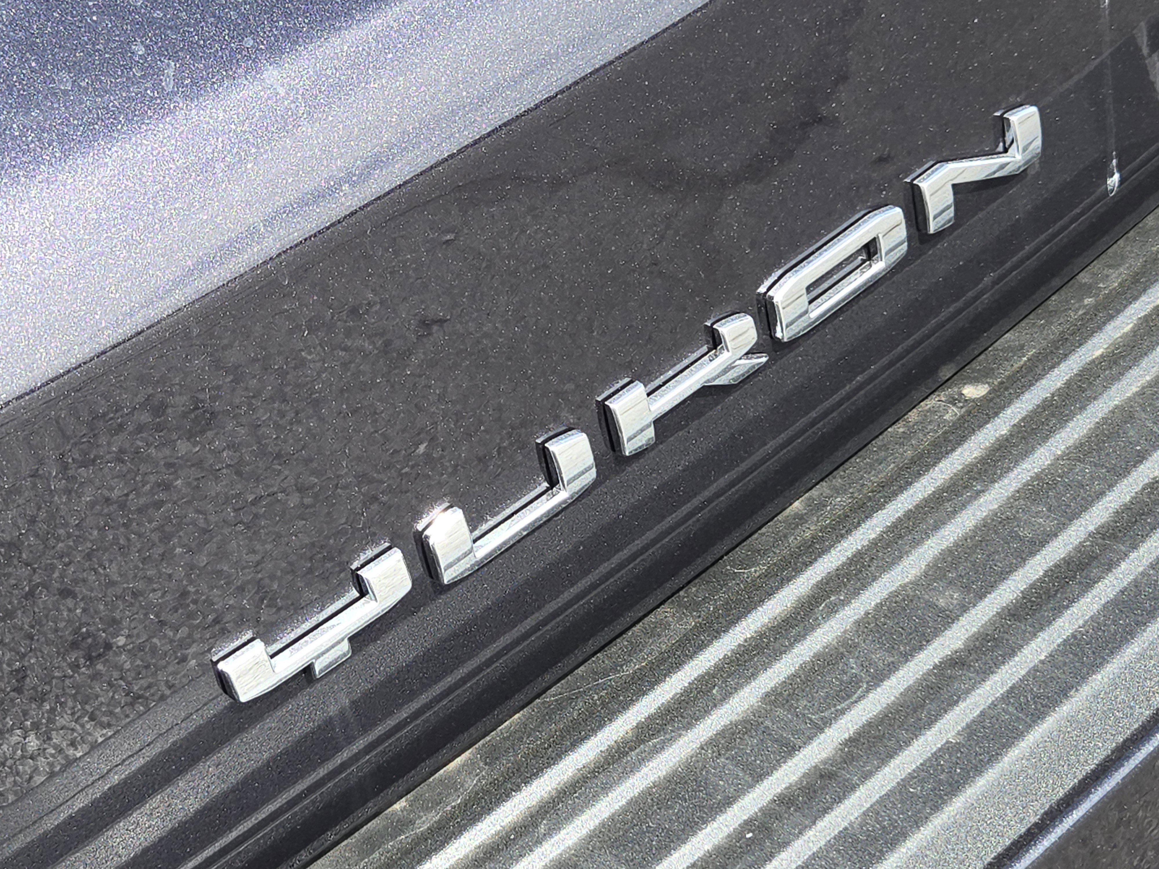 New 2026 GMC Yukon XL Denali w/ Denali Reserve Package image 8