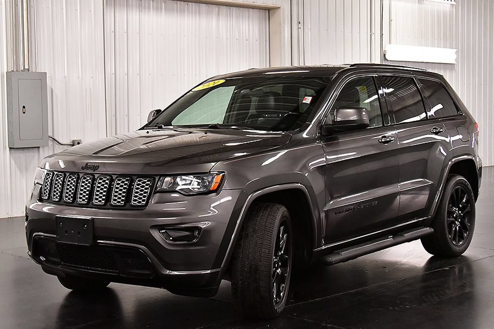 Used 2021 Jeep Grand Cherokee Laredo X AWD/4WD image 3