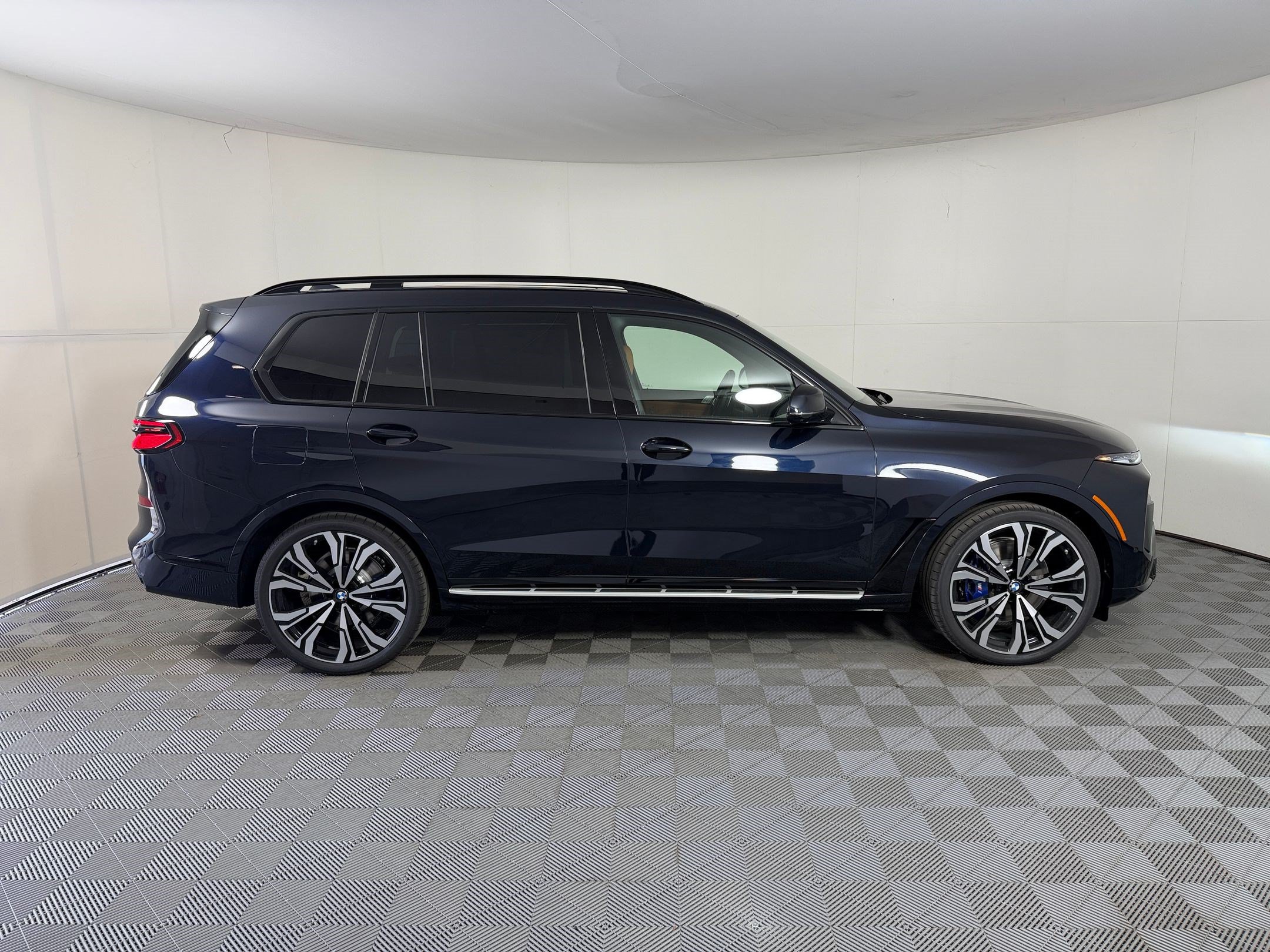 New 2027 BMW X7 xDrive40i w/ Executive Package AWD/4WD image 8