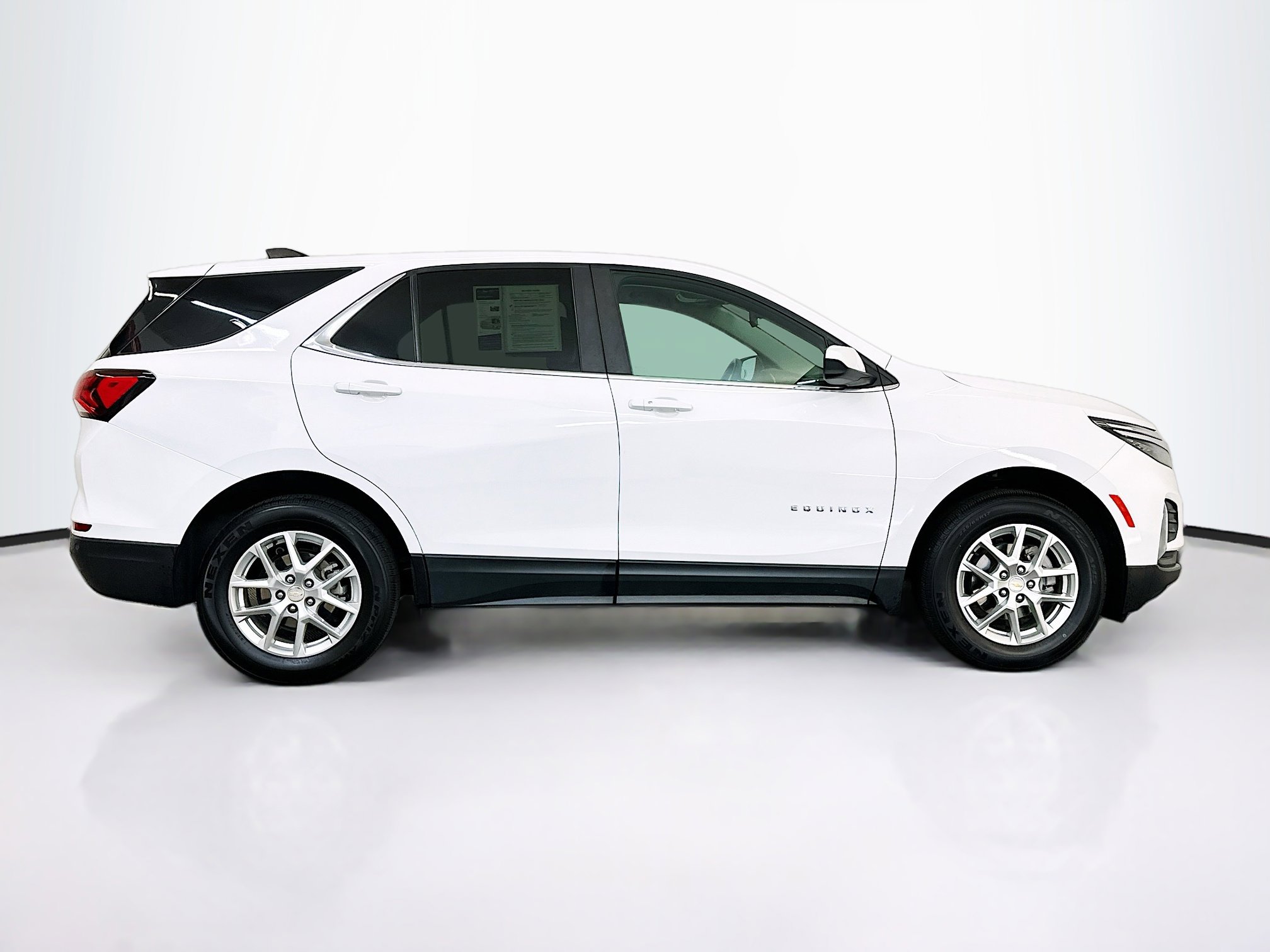 Used 2022 Chevrolet Equinox LT image 10