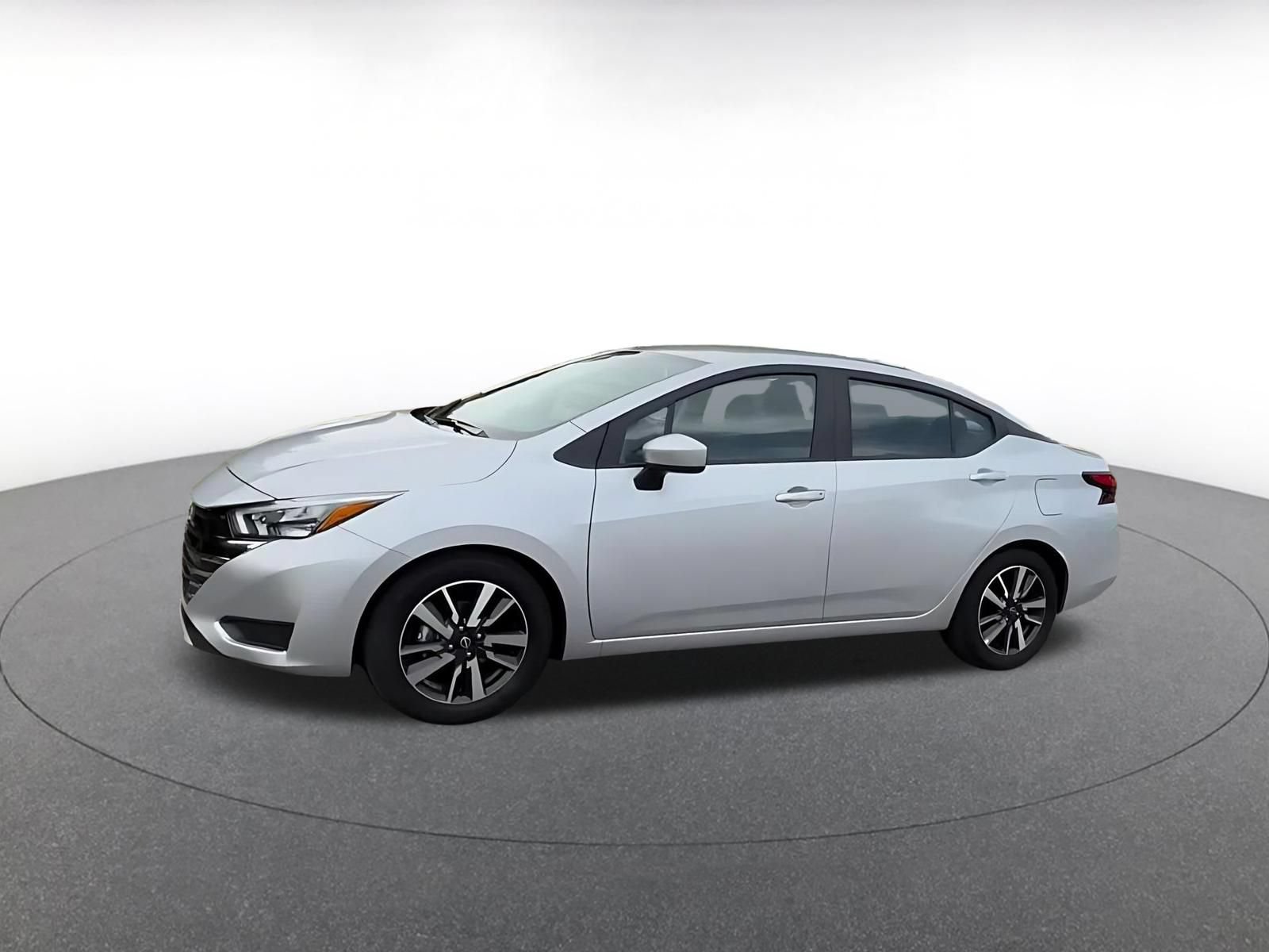 Used 2025 Nissan Versa SV FWD image 8