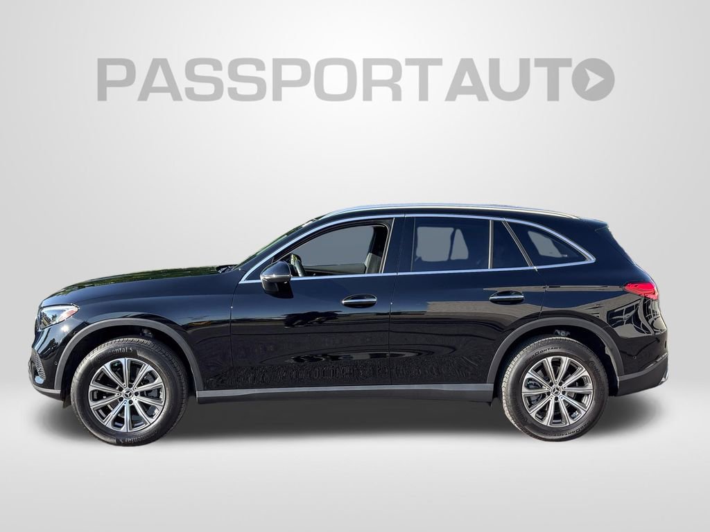 Used 2024 Mercedes-Benz GLC 300 4MATIC image 2