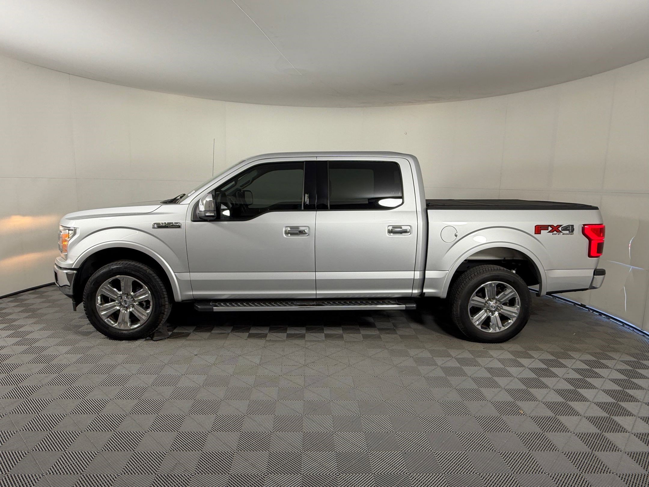 Used 2018 Ford F150 Lariat AWD/4WD image 2