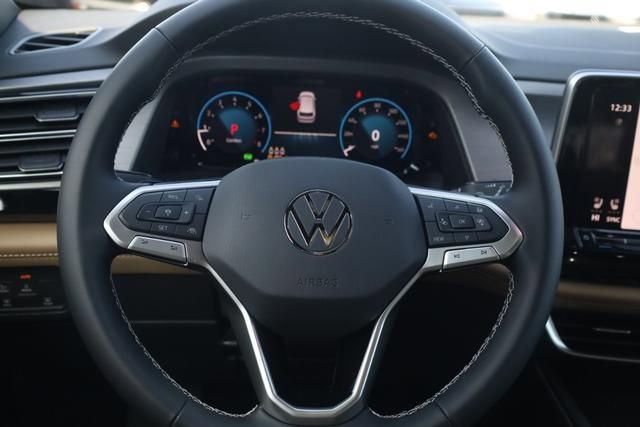 New 2026 Volkswagen Atlas Cross Sport SE image 7