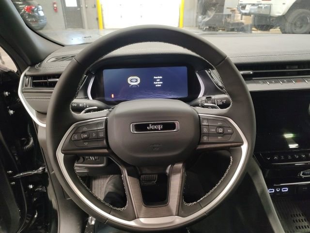 New 2026 Jeep Grand Cherokee Laredo image 15