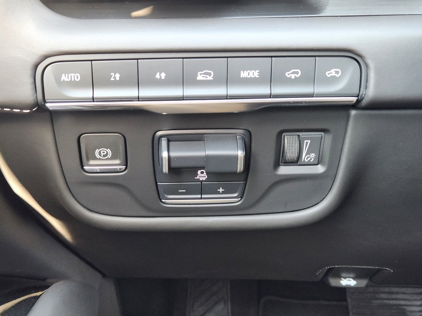 Used 2023 Cadillac Escalade Sport Platinum w/ LPO, ONYX Package AWD/4WD image 22