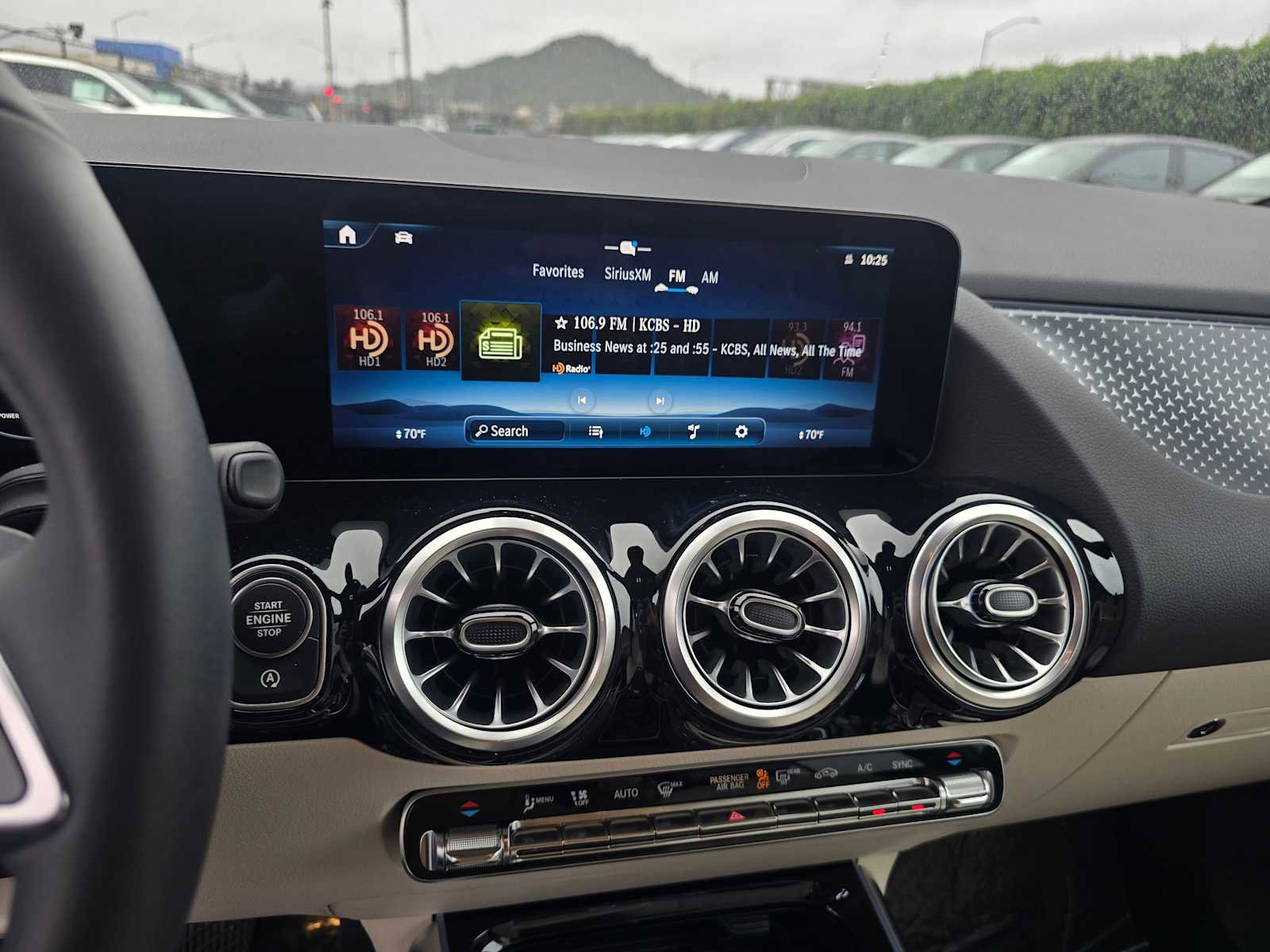 Used 2025 Mercedes-Benz GLA 250 4MATIC image 28