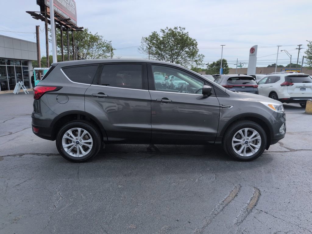 Used 2019 Ford Escape SE AWD/4WD image 6