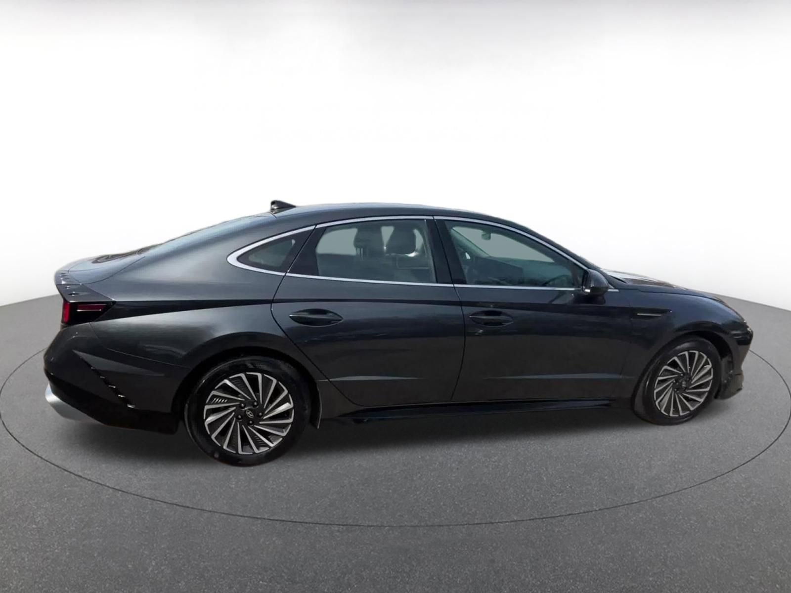 Used 2025 Hyundai Sonata SEL image 16