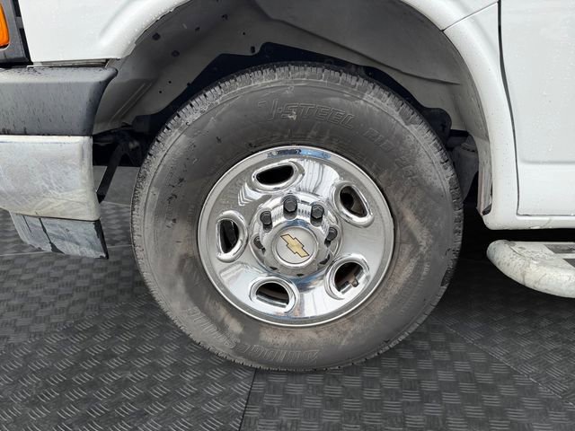 Used 2024 Chevrolet Express 2500 w/ Driver Convenience Package image 14