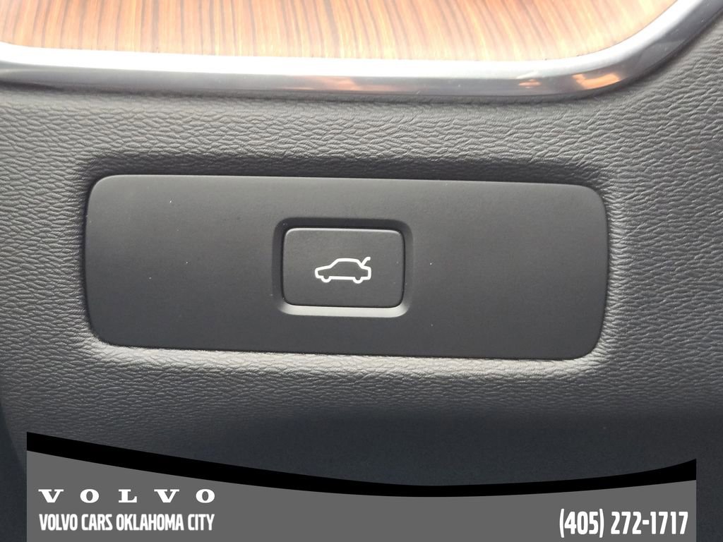Used 2023 Volvo XC60 B6 Ultimate w/ Protection Package Premier AWD/4WD image 21