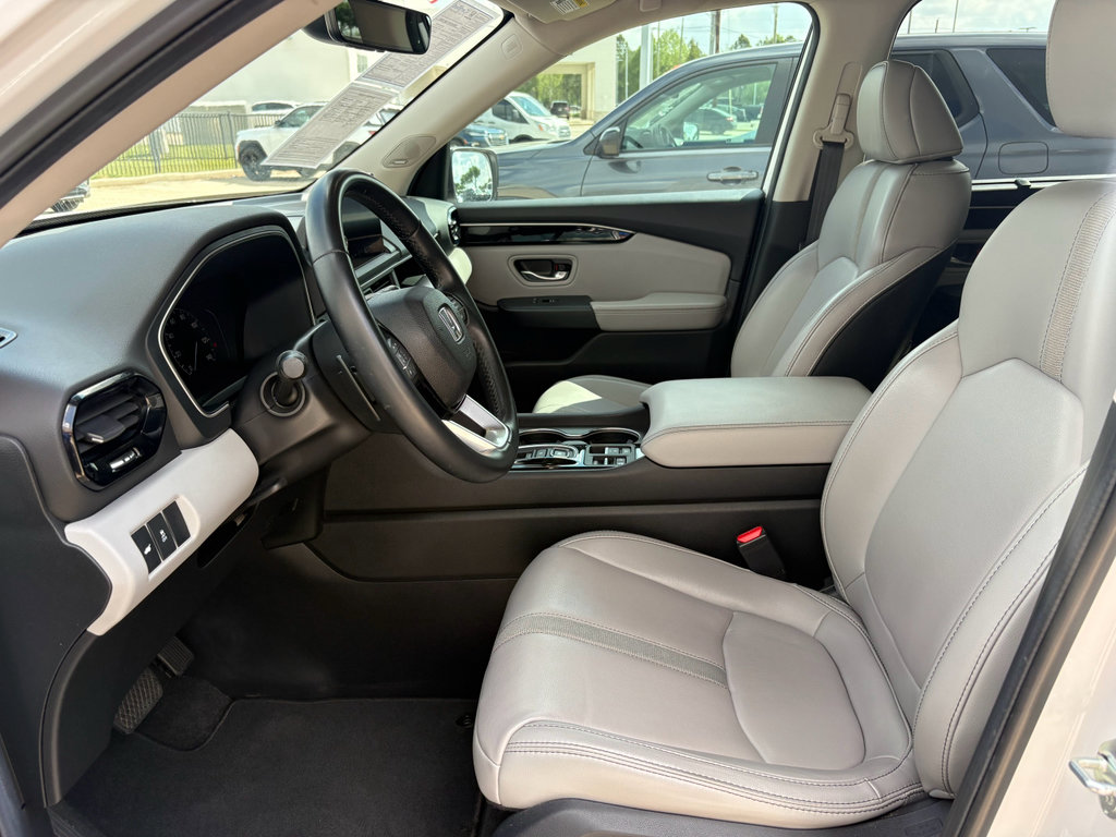 Certified 2024 Honda Pilot Touring image 10