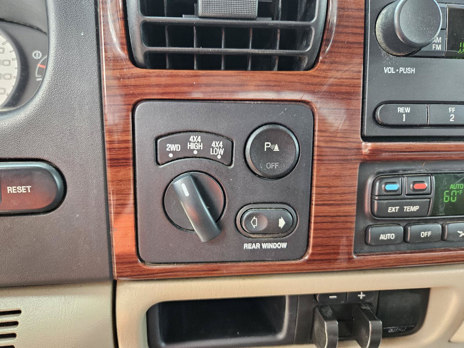 Used 2006 Ford F350 Lariat AWD/4WD image 27