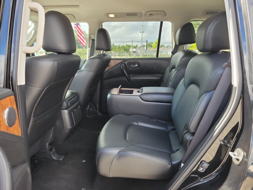 Used 2024 Nissan Armada SL w/ Captain's Chairs Package AWD/4WD image 11
