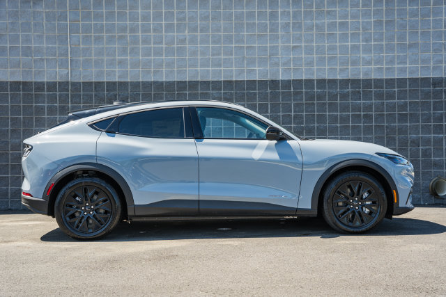 New 2026 Ford Mustang Mach-E Select w/ Comfort Package Lite AWD/4WD image 4