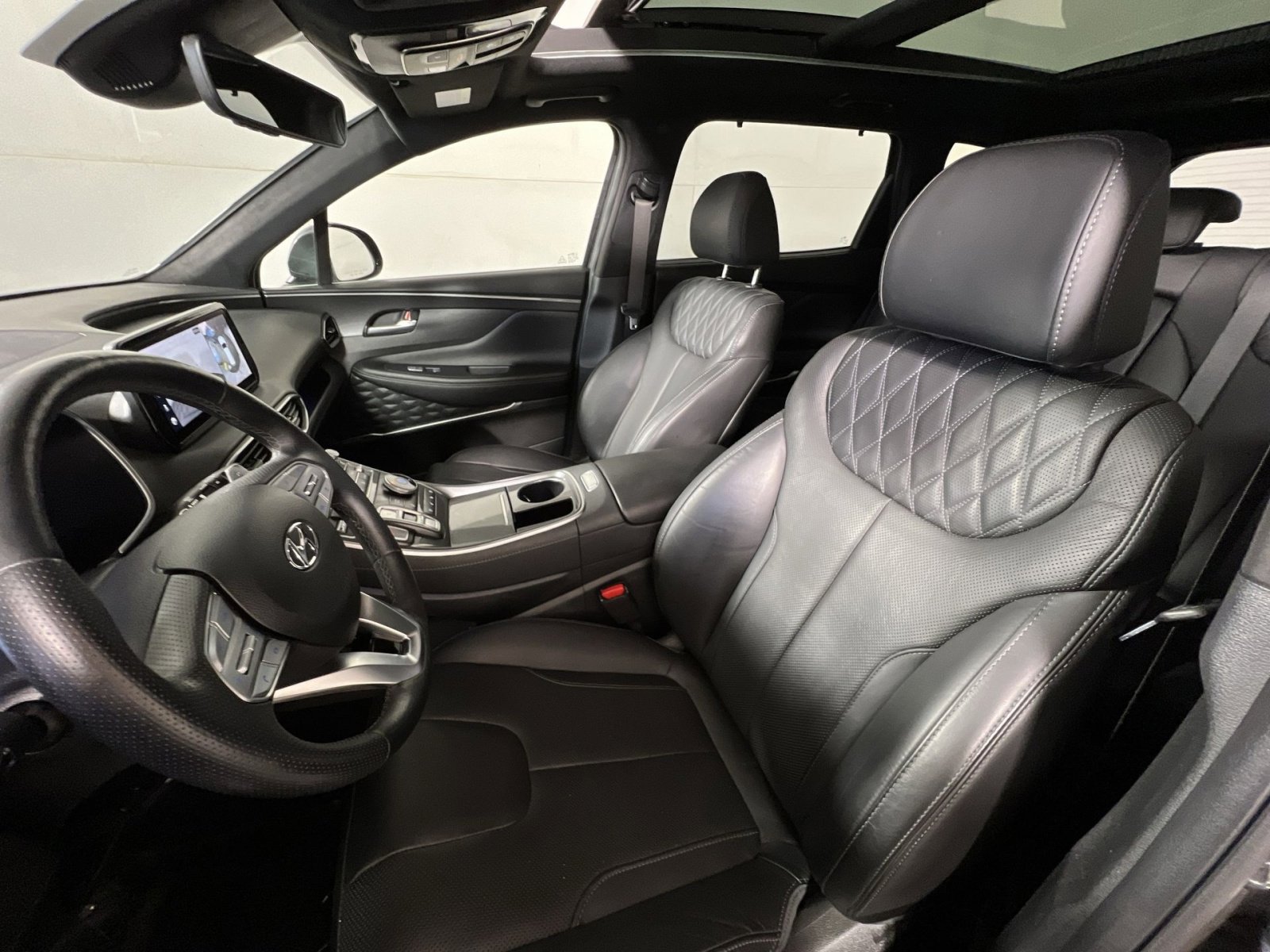 Used 2023 Hyundai Santa Fe Calligraphy AWD/4WD image 13