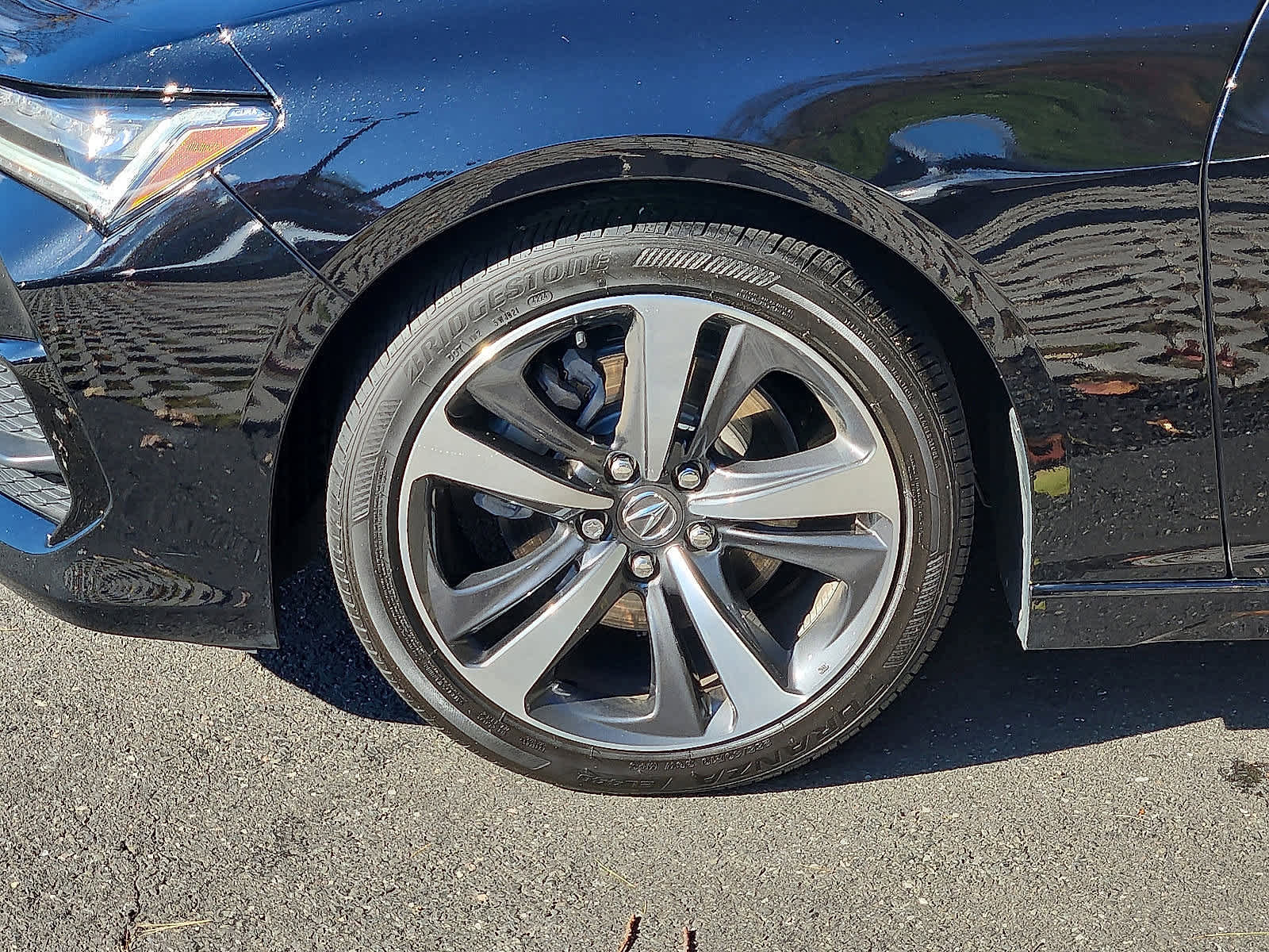 Certified 2025 Acura TLX w/ Technology Package FWD image 9