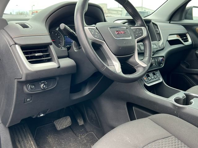 Used 2021 GMC Terrain SLE w/ Driver Convenience Package image 4