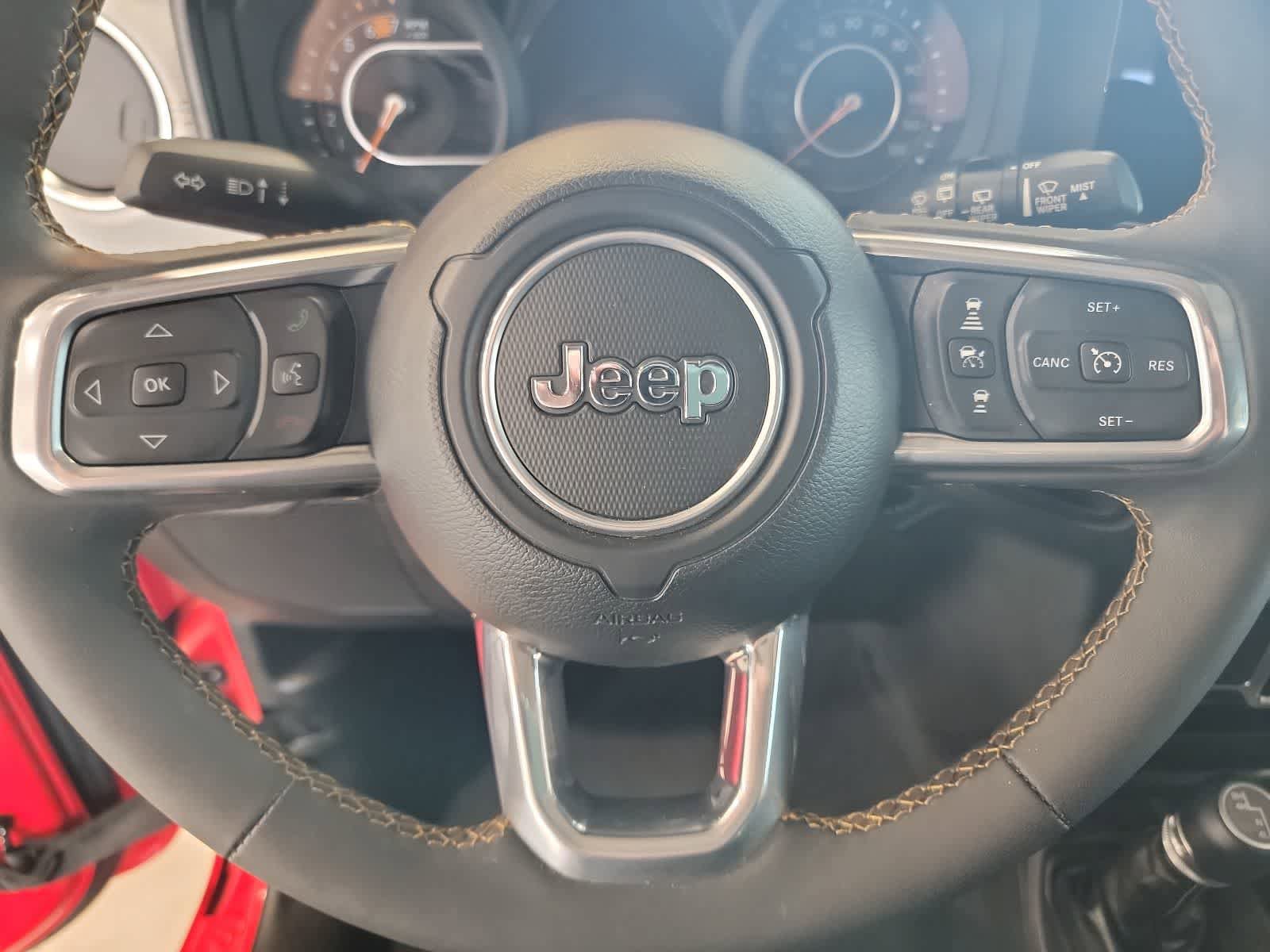 Used 2024 Jeep Wrangler Unlimited Sahara w/ Technology Group AWD/4WD image 22