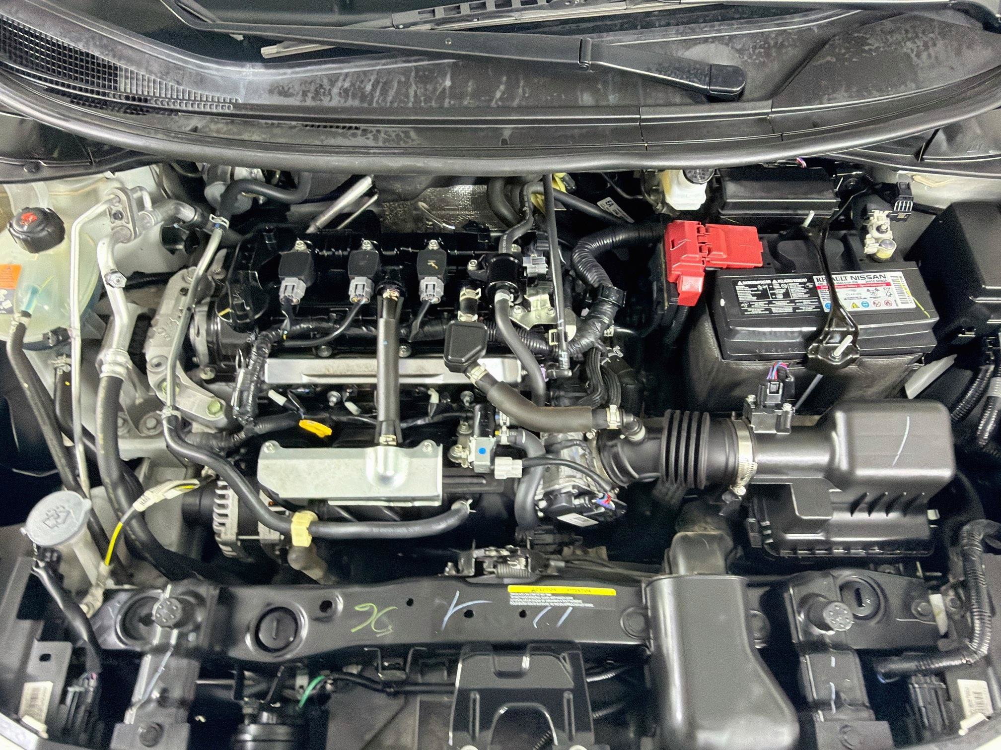 Used 2024 Nissan Versa SR FWD image 30