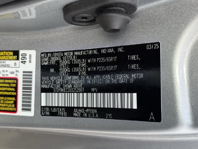 Used 2025 Toyota Sienna XLE FWD image 37