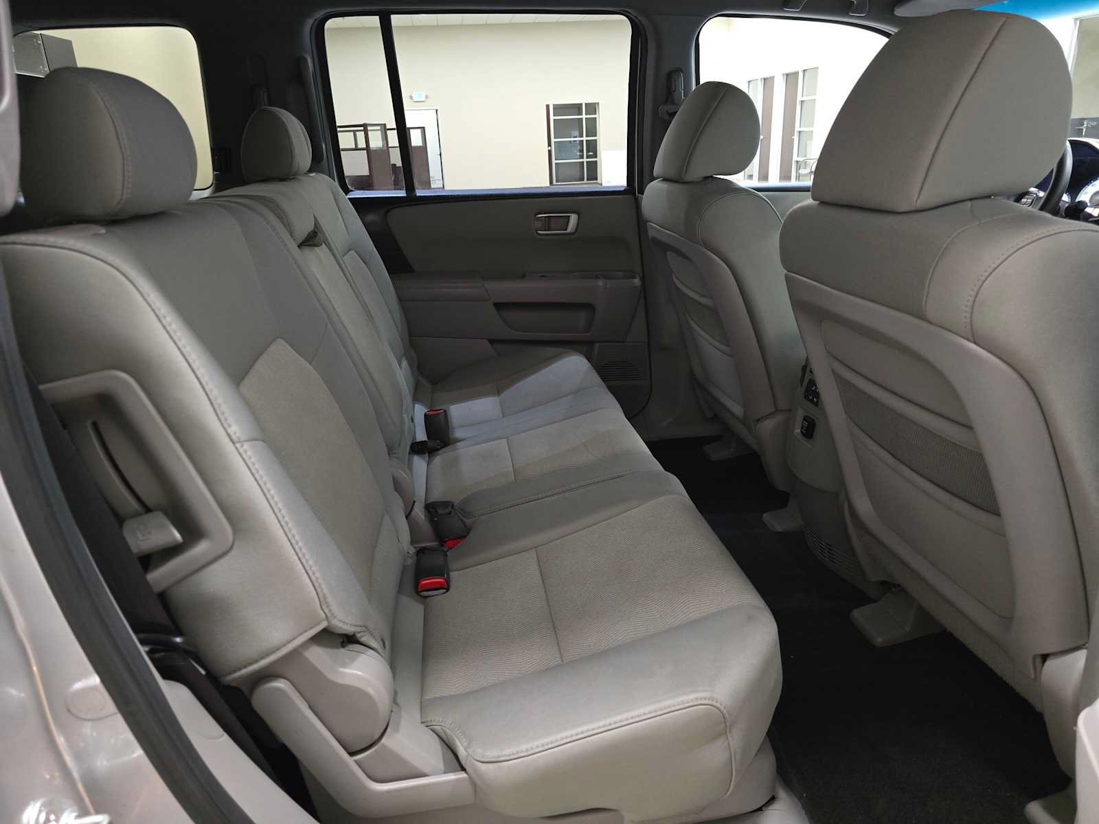 Used 2010 Honda Pilot LX image 24