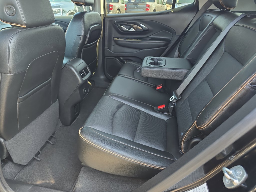 Used 2023 GMC Terrain AT4 image 17