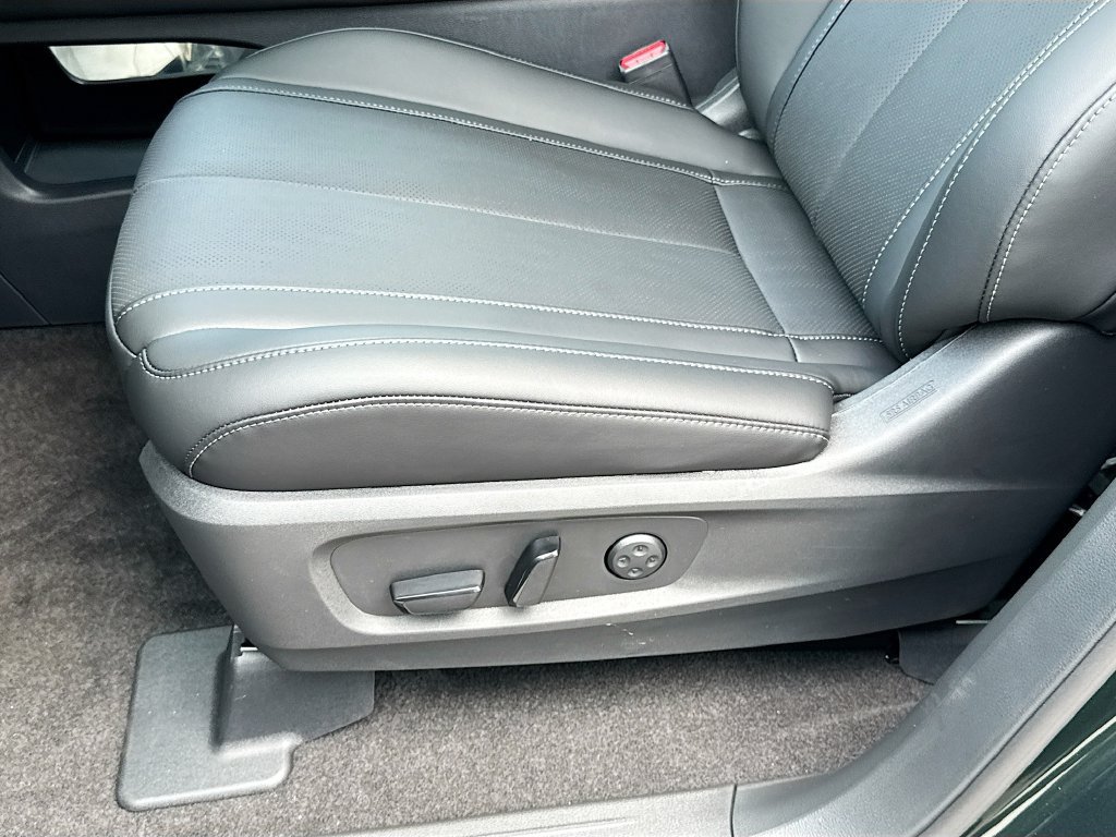 Used 2027 INFINITI QX60 Luxe w/ Cargo Package FWD image 21