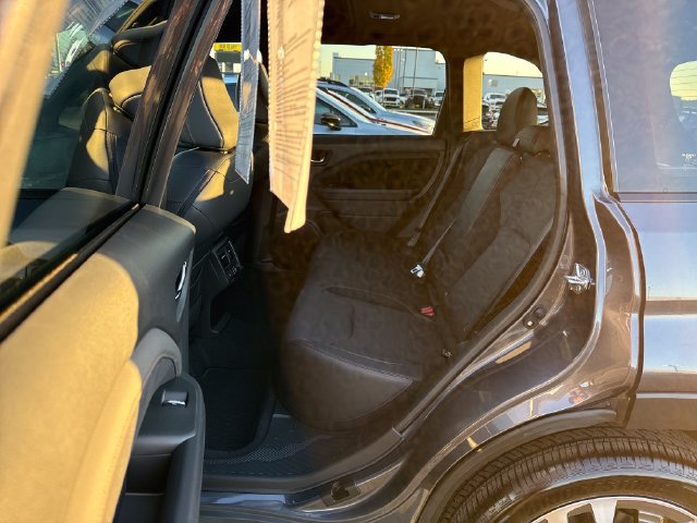 Used 2025 Subaru Forester Touring AWD/4WD image 12