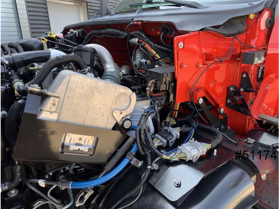 Used 2016 Ford F650 2WD Crew Cab Super Duty image 17