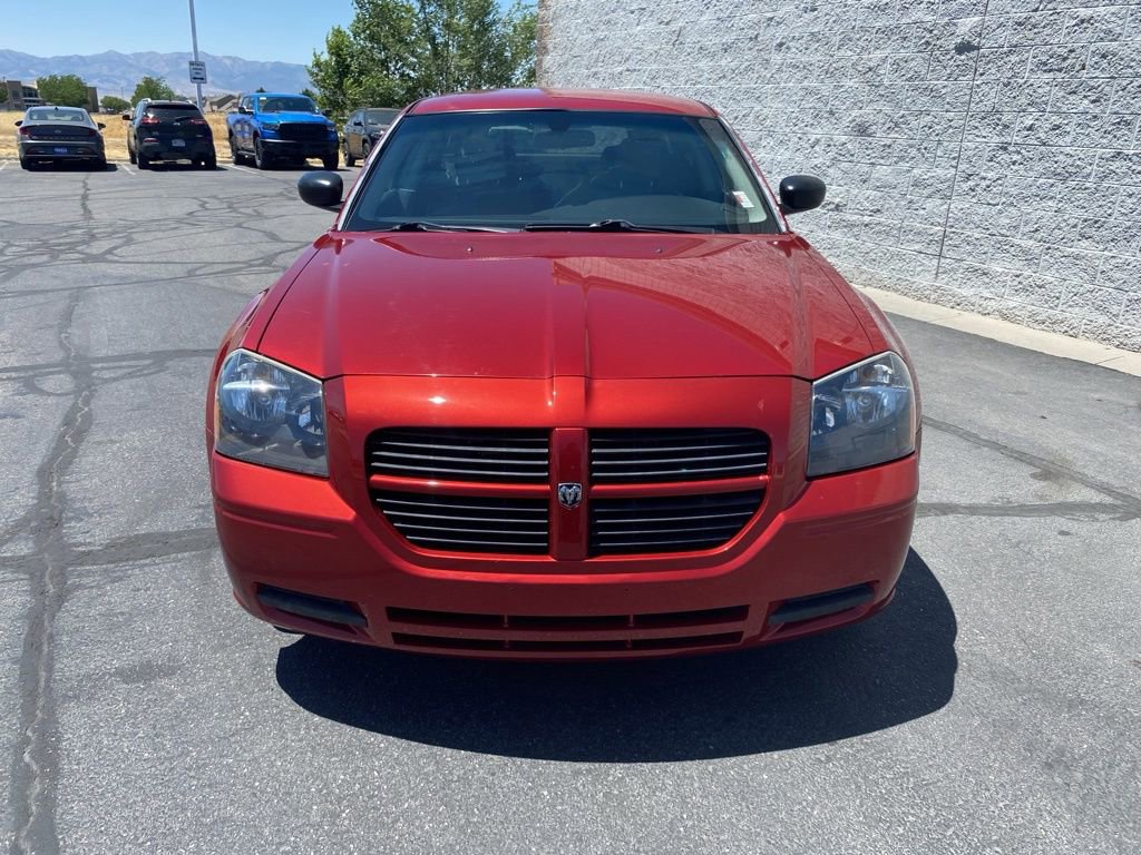 Used 2006 Dodge Magnum SE image 2