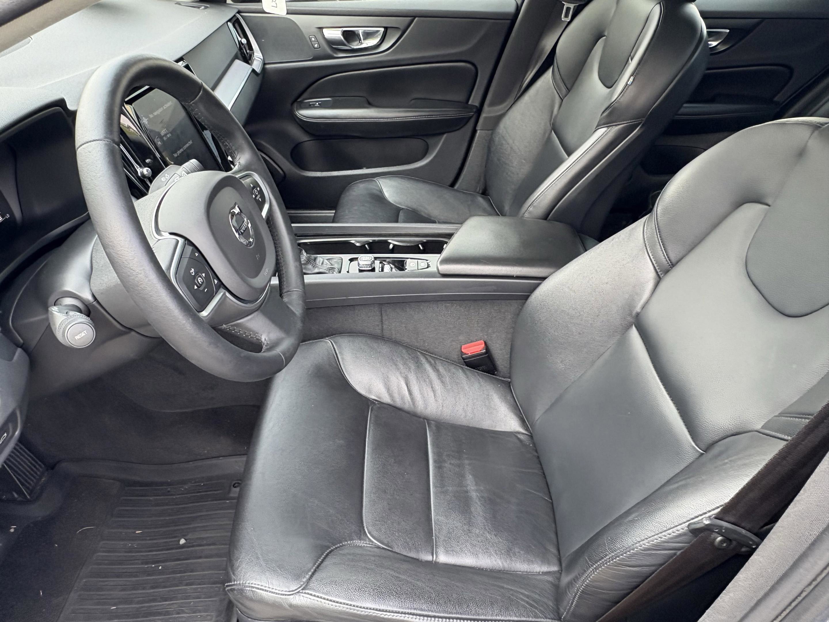 Used 2019 Volvo S60 T5 Momentum w/ Premium Package FWD image 13