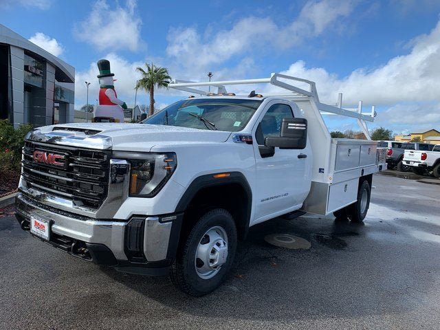 New 2026 GMC Sierra 3500 Pro w/ Convenience Package RWD image 2