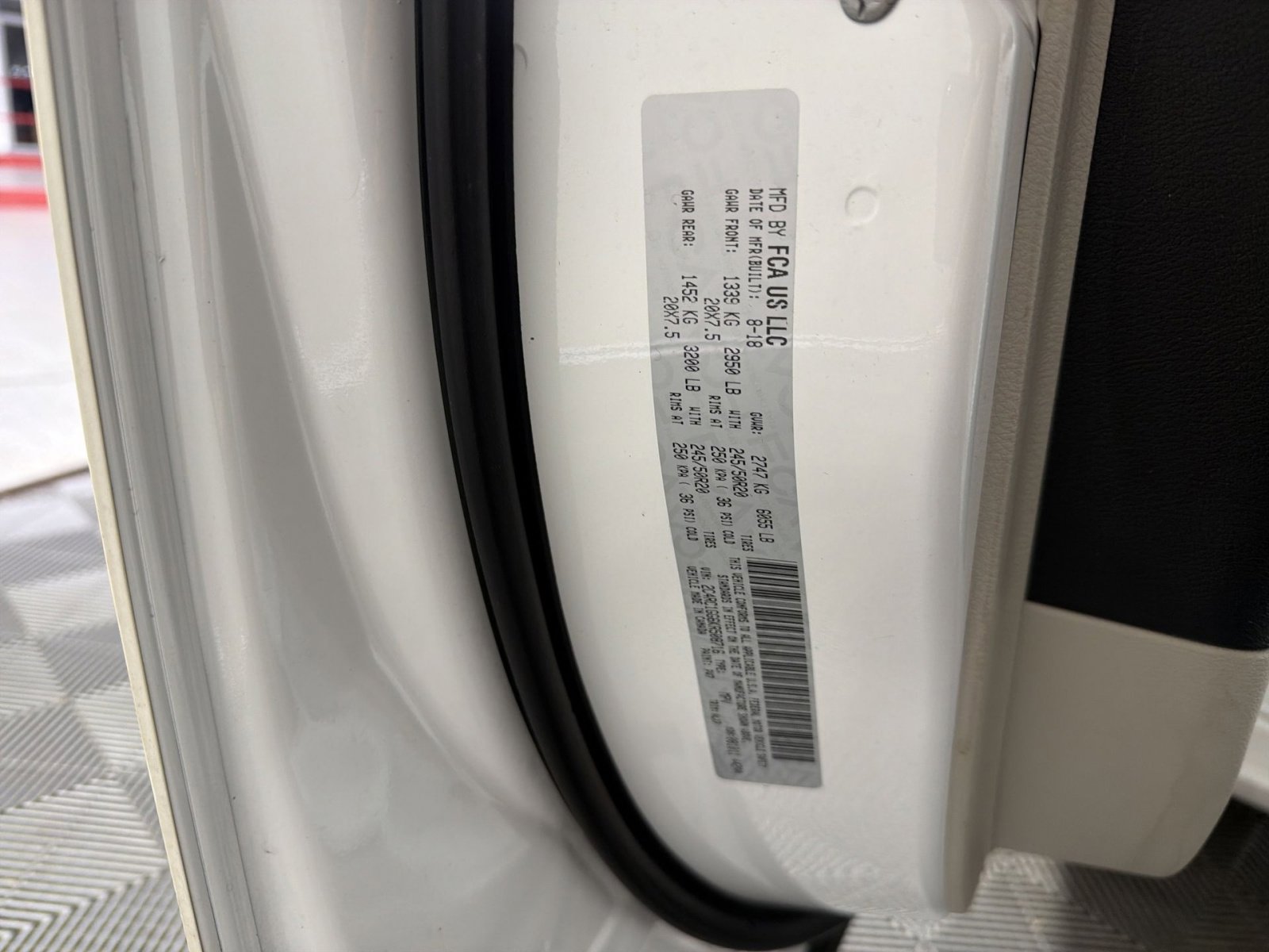 Used 2019 Chrysler Pacifica Limited w/ Tire & Wheel Group image 30