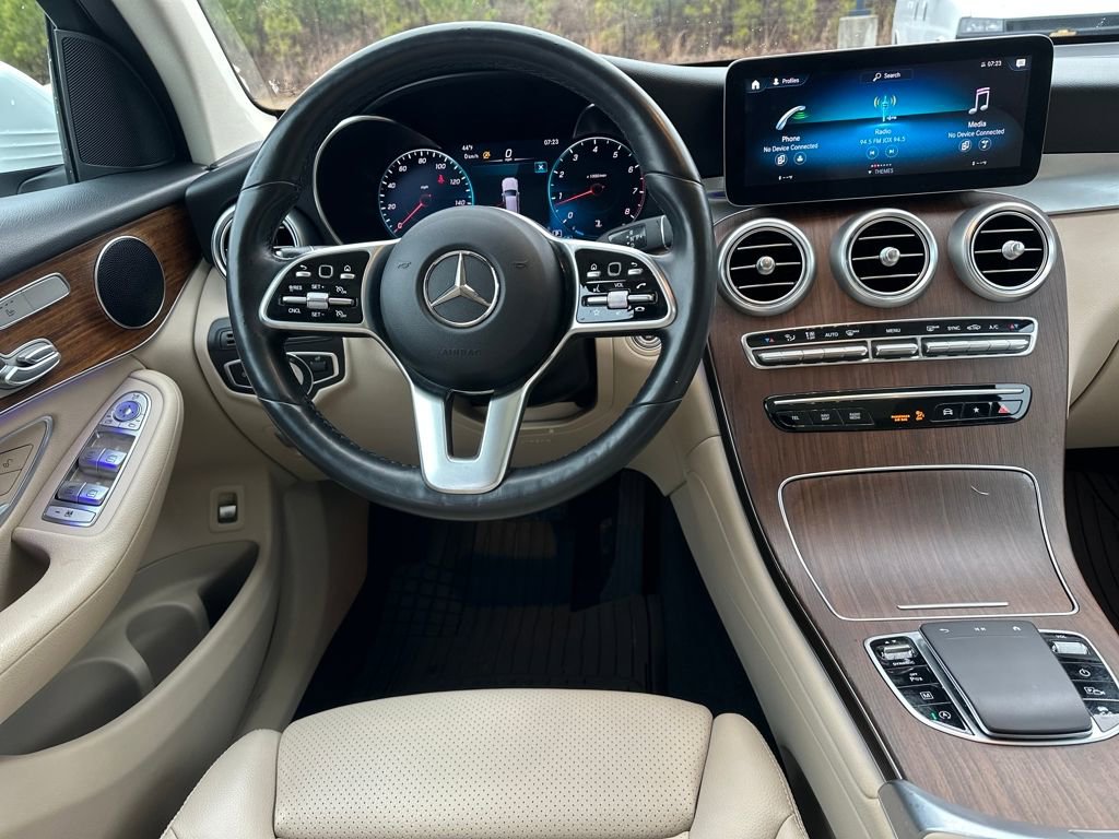 Certified 2022 Mercedes-Benz GLC 300 4MATIC image 2