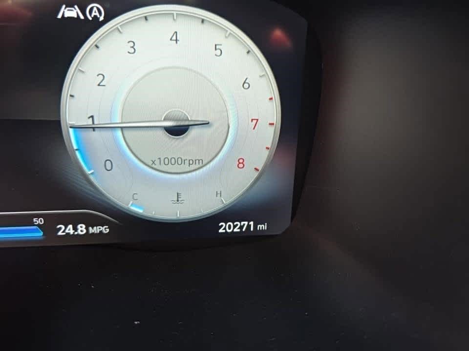 Used 2023 Hyundai Santa Fe SEL w/ Premium Package image 4