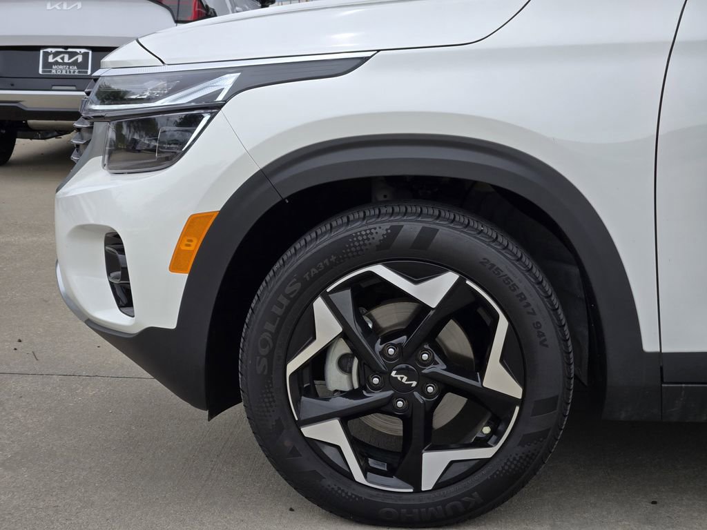 Certified 2025 Kia Seltos S FWD image 14