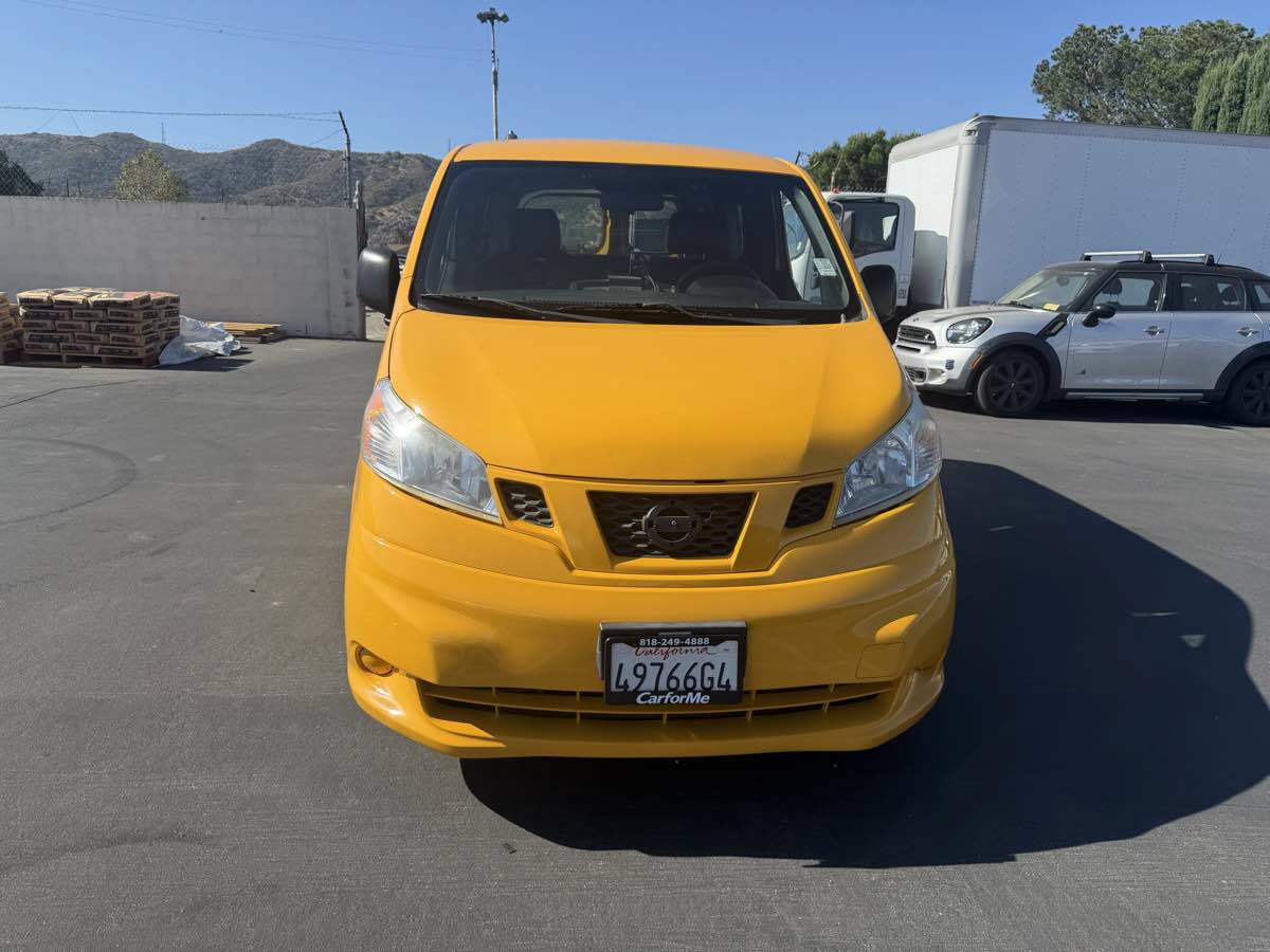 Used 2016 Nissan NV200 FWD image 2