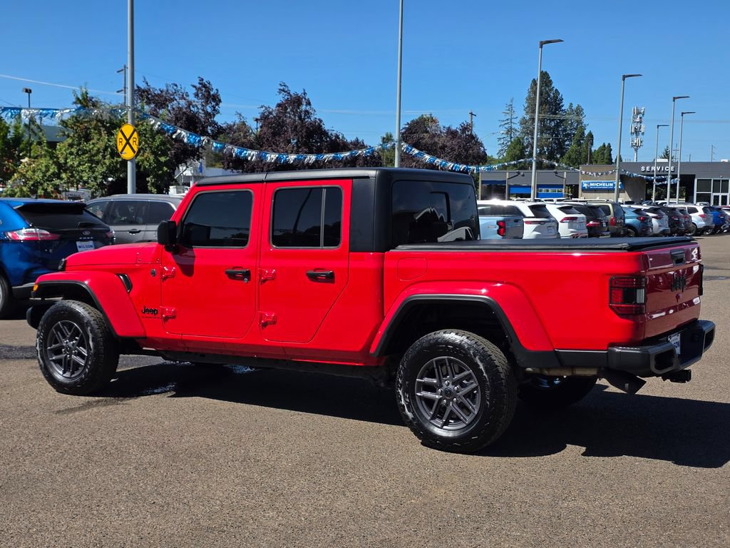 Used 2024 Jeep Gladiator Sport AWD/4WD image 24