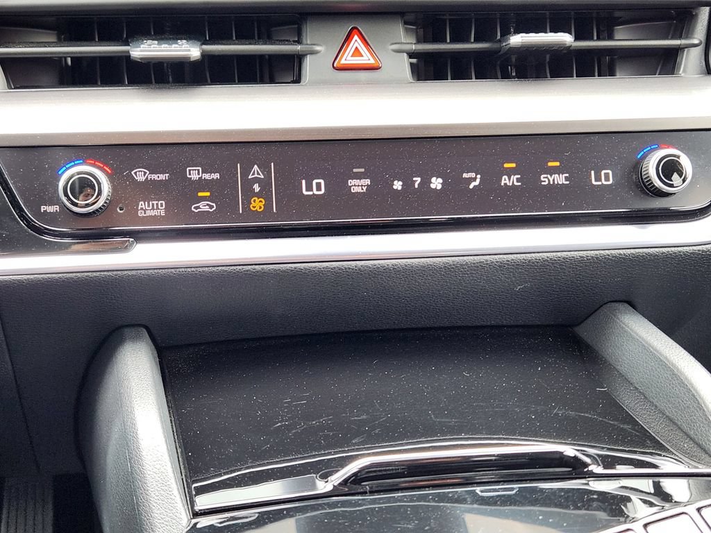 Certified 2025 Kia Sportage EX AWD/4WD image 27
