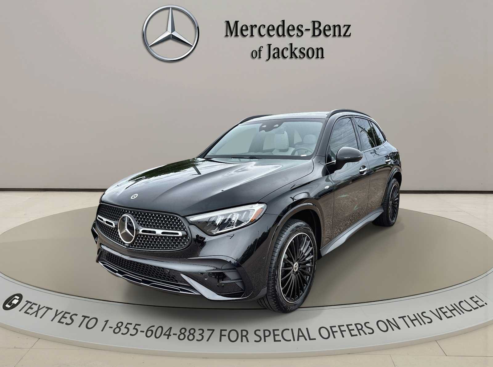 Used 2025 Mercedes-Benz GLC 350e 4MATIC image 1