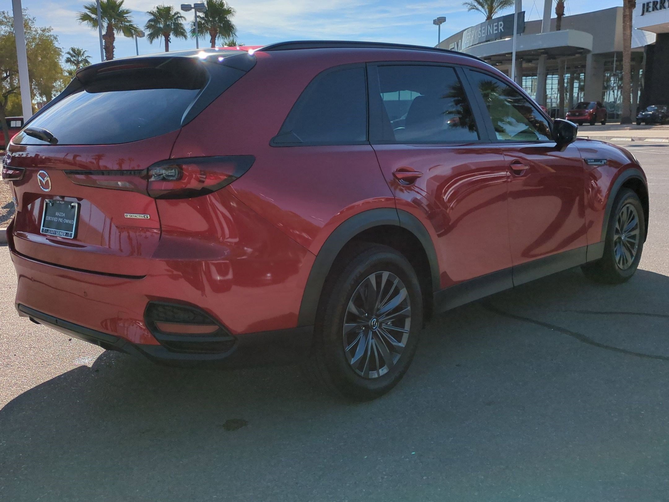 Certified 2025 MAZDA CX-70 3.3 Turbo w/ Preferred Package AWD/4WD image 5