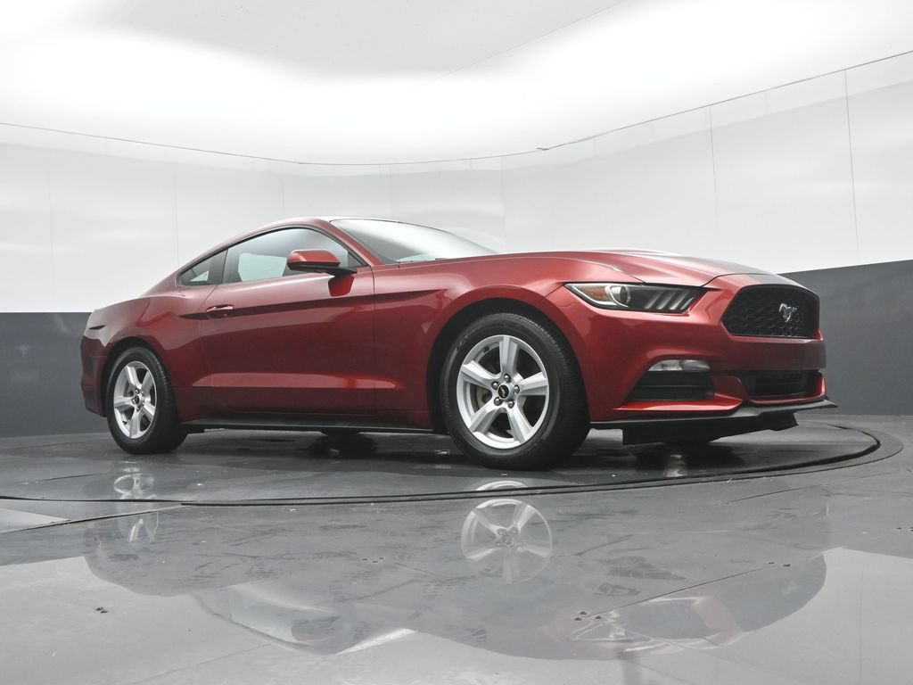 Used 2016 Ford Mustang Coupe RWD image 45