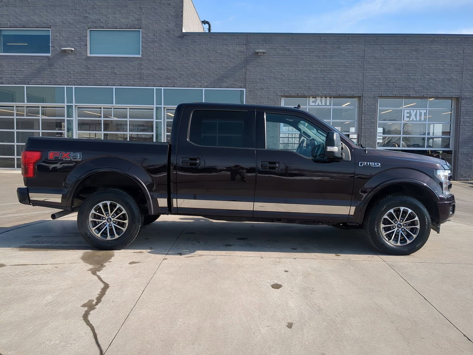 Used 2018 Ford F150 Lariat w/ Equipment Group 502A Luxury image 9