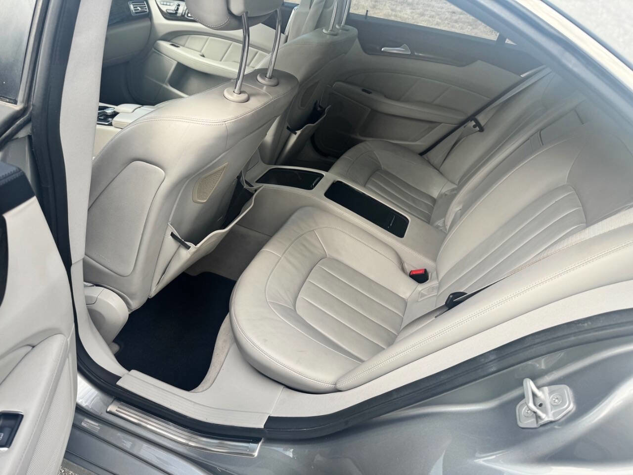 Used 2014 Mercedes-Benz CLS 550 w/ Premium 1 Package image 30