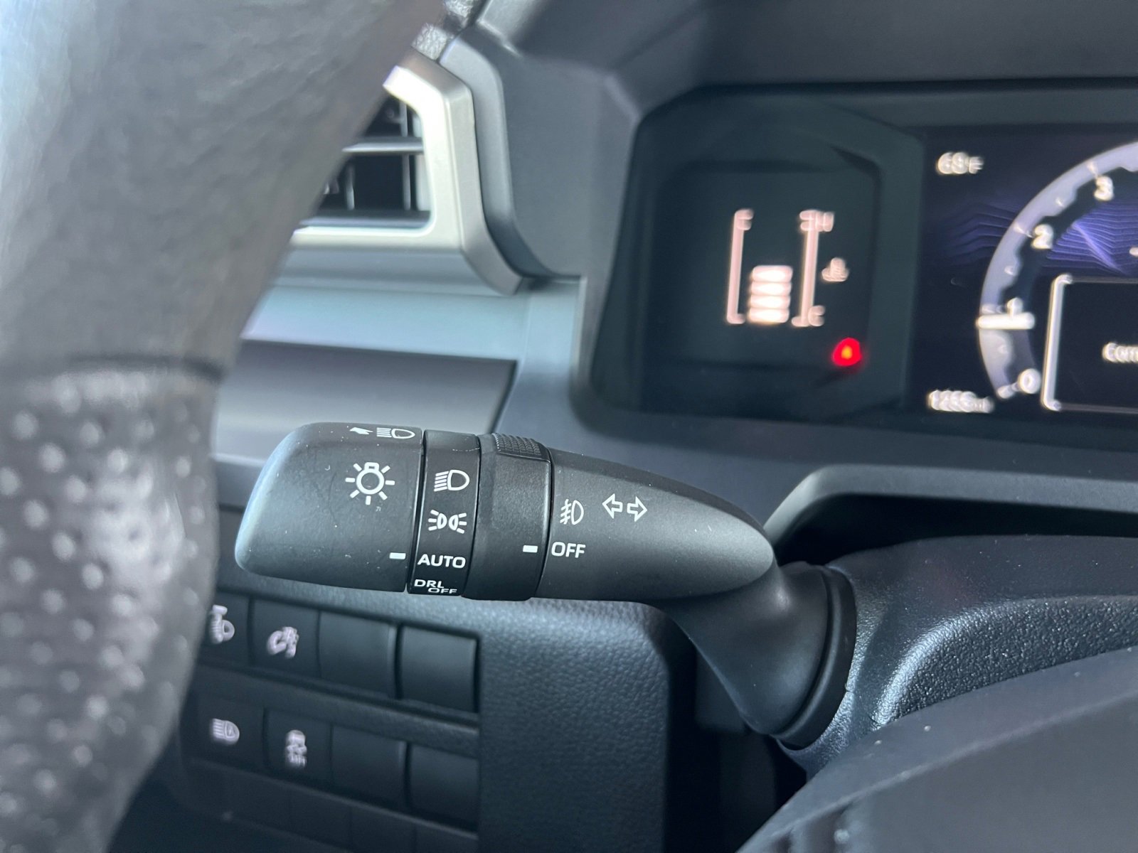 Used 2024 Toyota Tacoma SR5 image 28