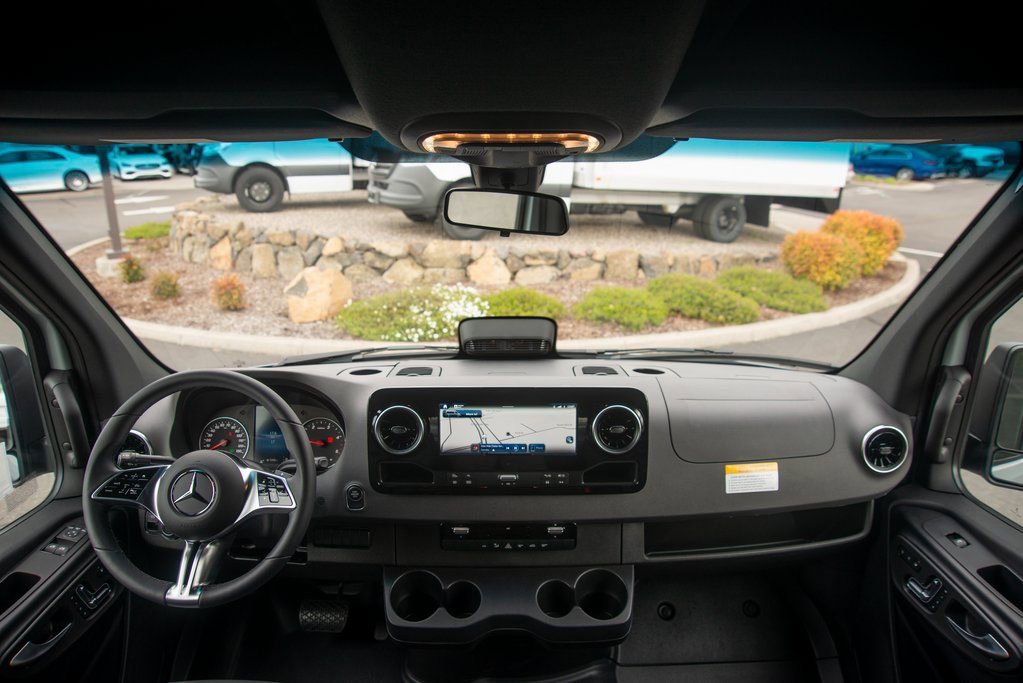 New 2025 Mercedes-Benz Sprinter 2500 image 22