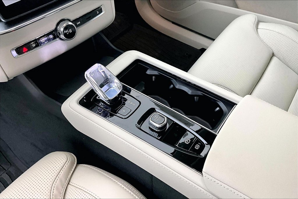 New 2026 Volvo XC90 B6 Ultra w/ Protection Package AWD/4WD image 20