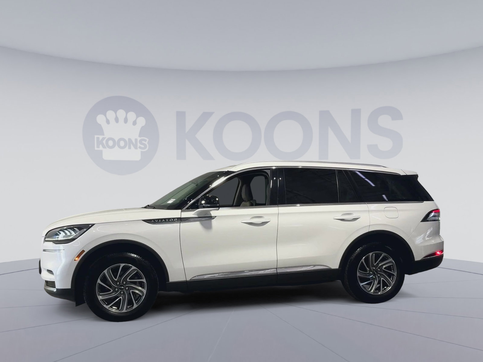 Used 2023 Lincoln Aviator AWD image 7