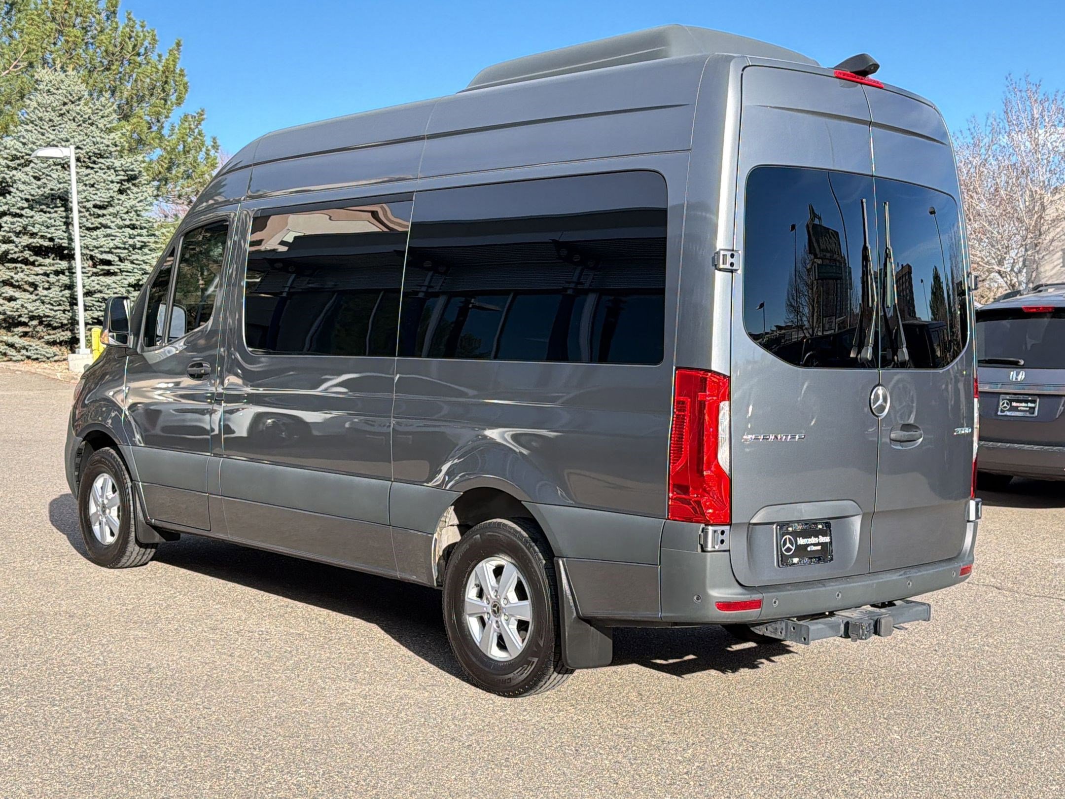Used 2024 Mercedes-Benz Sprinter 2500 image 3